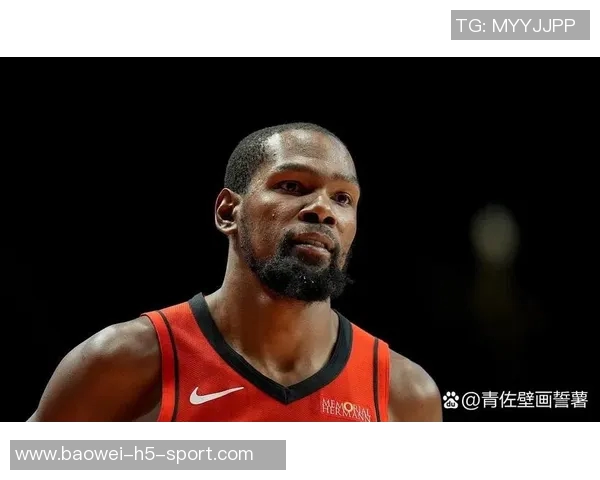 杜兰特三节表现抢眼15投8中贡献22分5篮板1助攻2盖帽第三节状态略有下滑